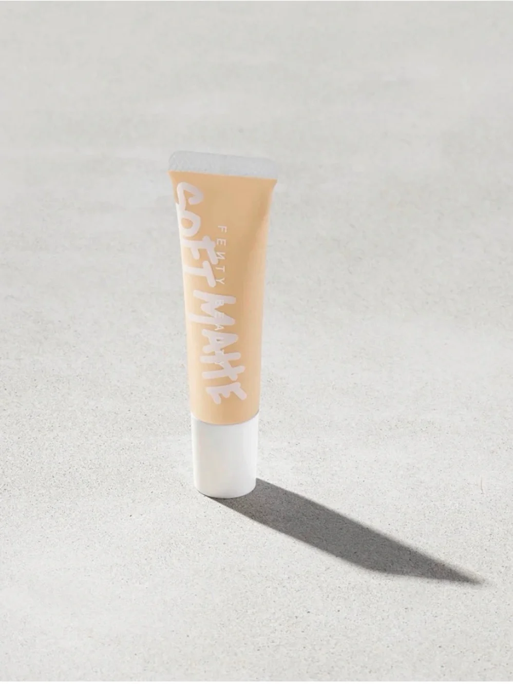 FENTY BEAUTY Pro Filt'r Soft Matte Foundation in shade 240